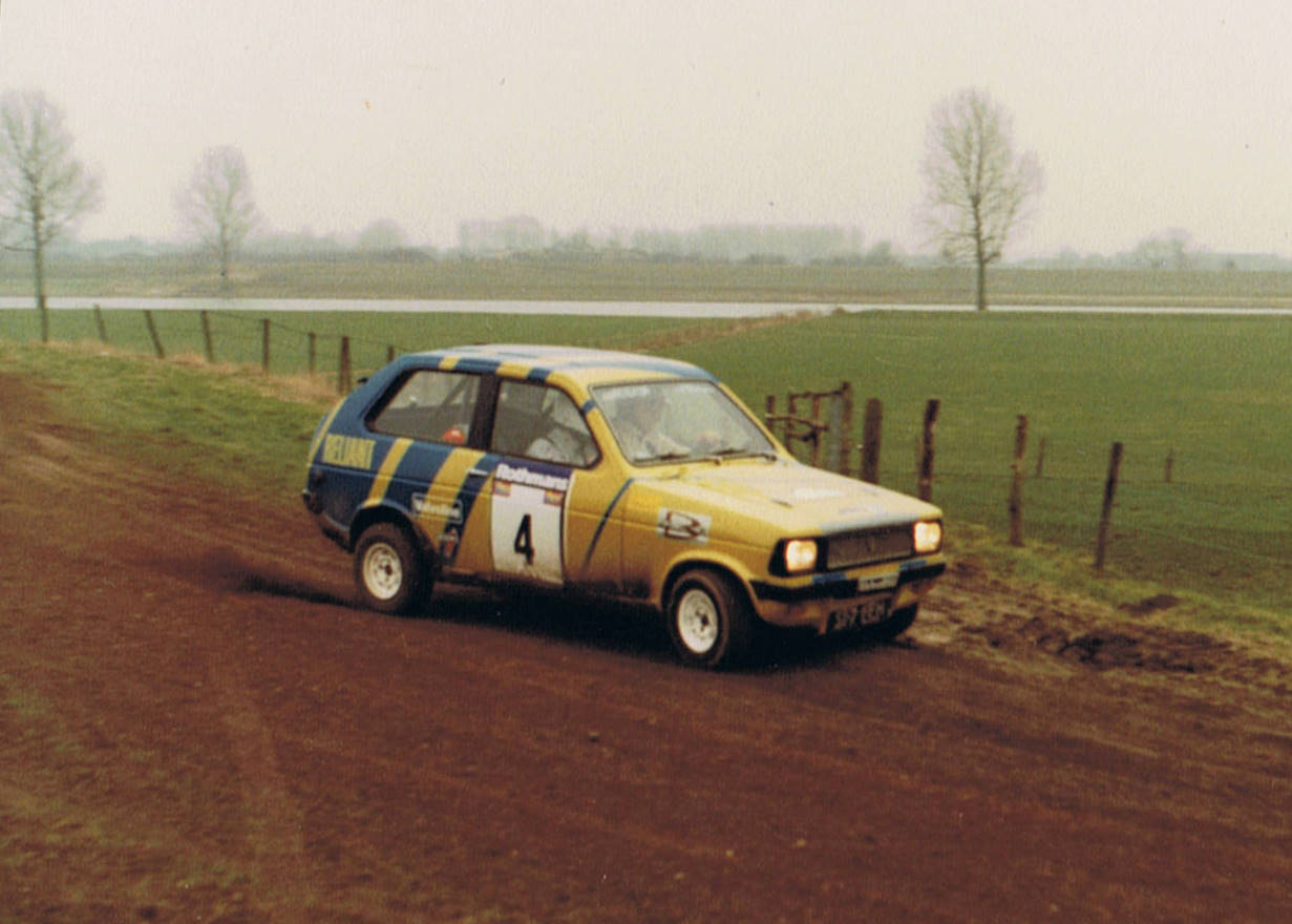 Dick Waaijenberg vrm.+ onb., Reliant Kitten, Rallysprint Nederasselt 1984, FM, 02.jpg